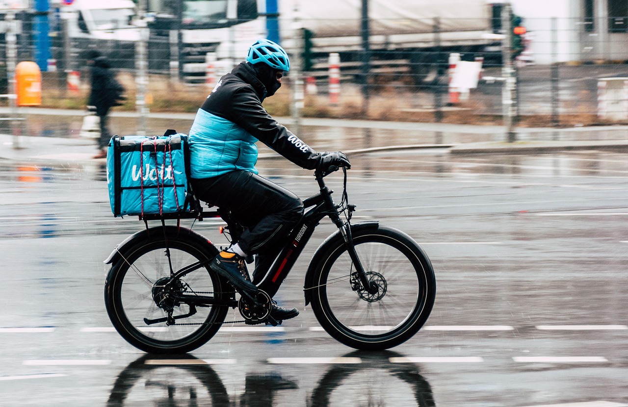 Flexible urban courier delivery solution
